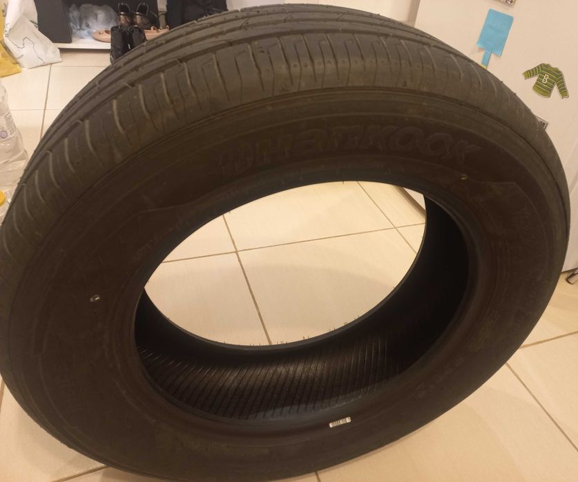 205 60 16 vara Hankook noi