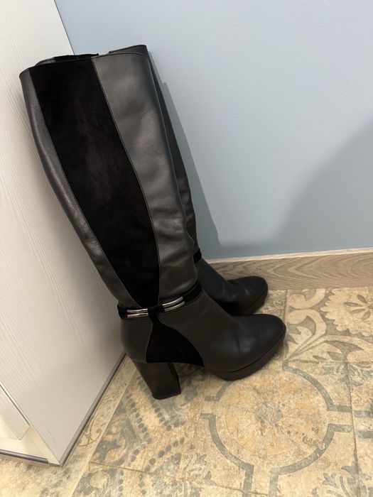 Ботуши от естествена кожа и велур