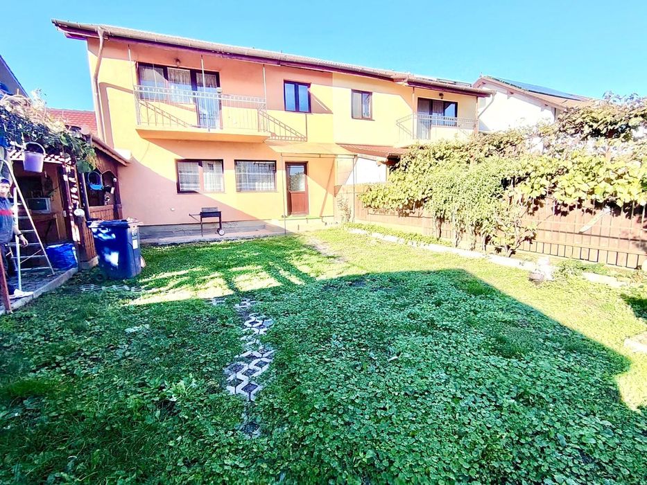 Vând casă în Selimbar, zona de Vile.