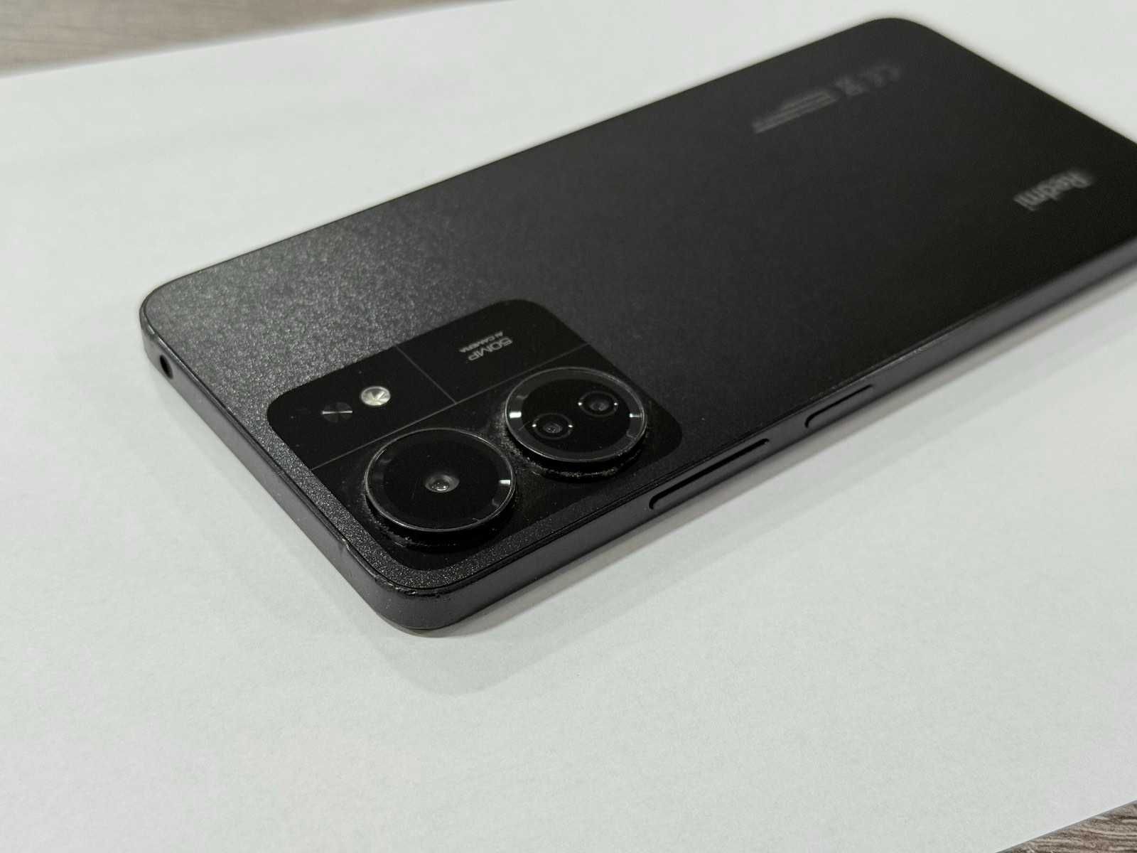Продавам Redmi 13C 128gb
