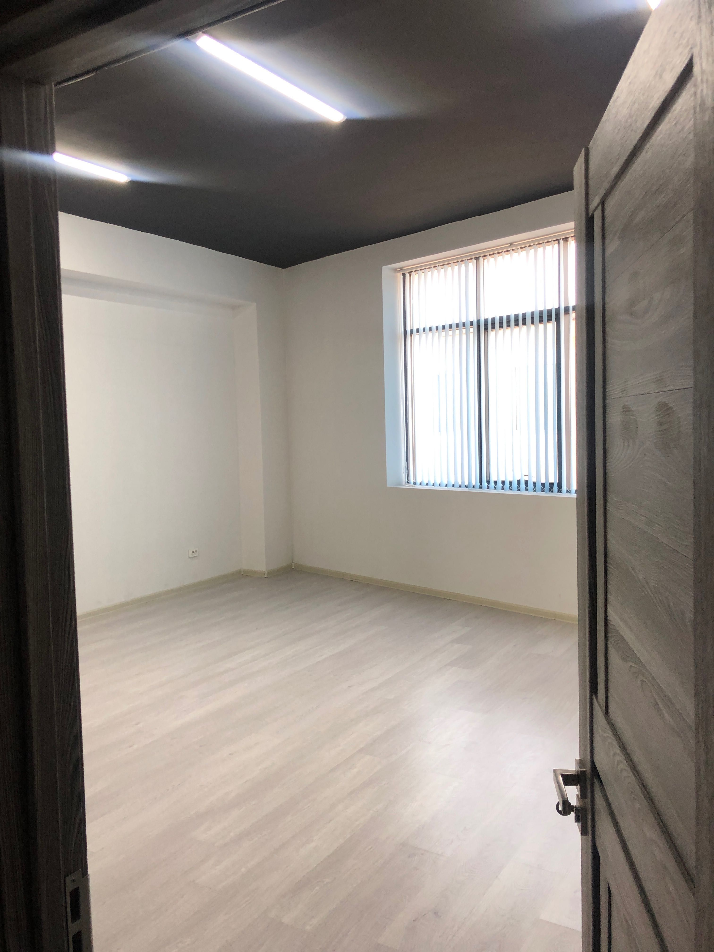 Аренда офис в БЦ 580кв.м Яккасарайский р-н, вдоль дороги ори.Piramit