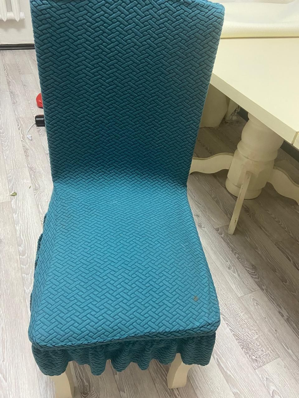 Стол стулья мебель