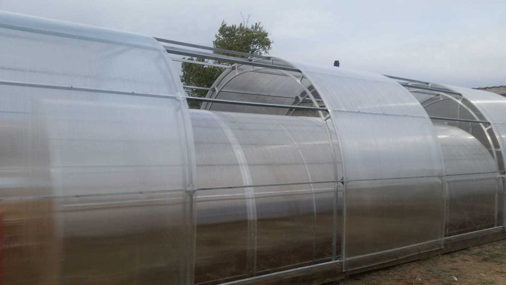 Сотовый поликарбонат тепличный АГРО-ТИТАН 4 мм для урожайных теплиц