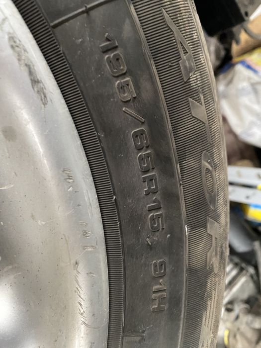 Продавам джанти 15 цола със зимни гуми за бмв 5х120