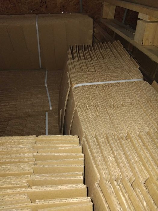 Три пластови кашони за бирени бутилки от 50cl