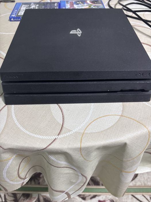 Playstation 4 pro 1TB