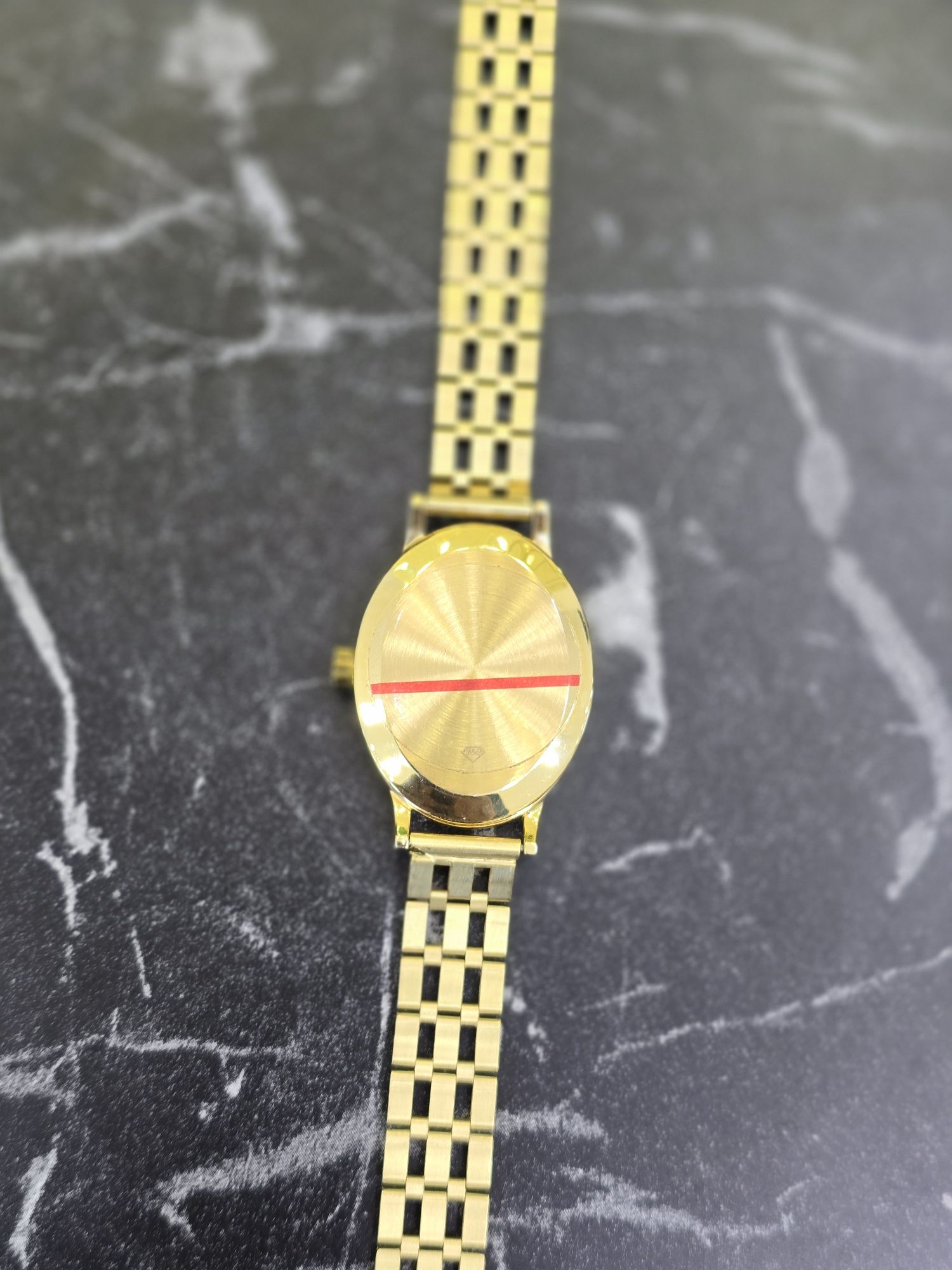 Продаю Золотые часы Chopard с браслетом 750 пробы