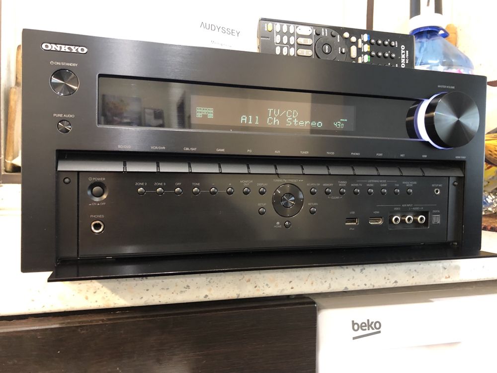 Onkyo TX-NR809 resiver