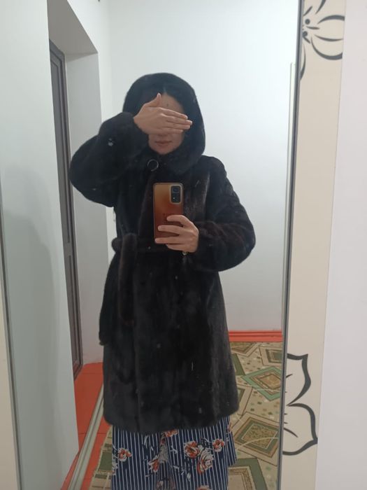 Продам шубу норковая. Размер 44. Почти новая