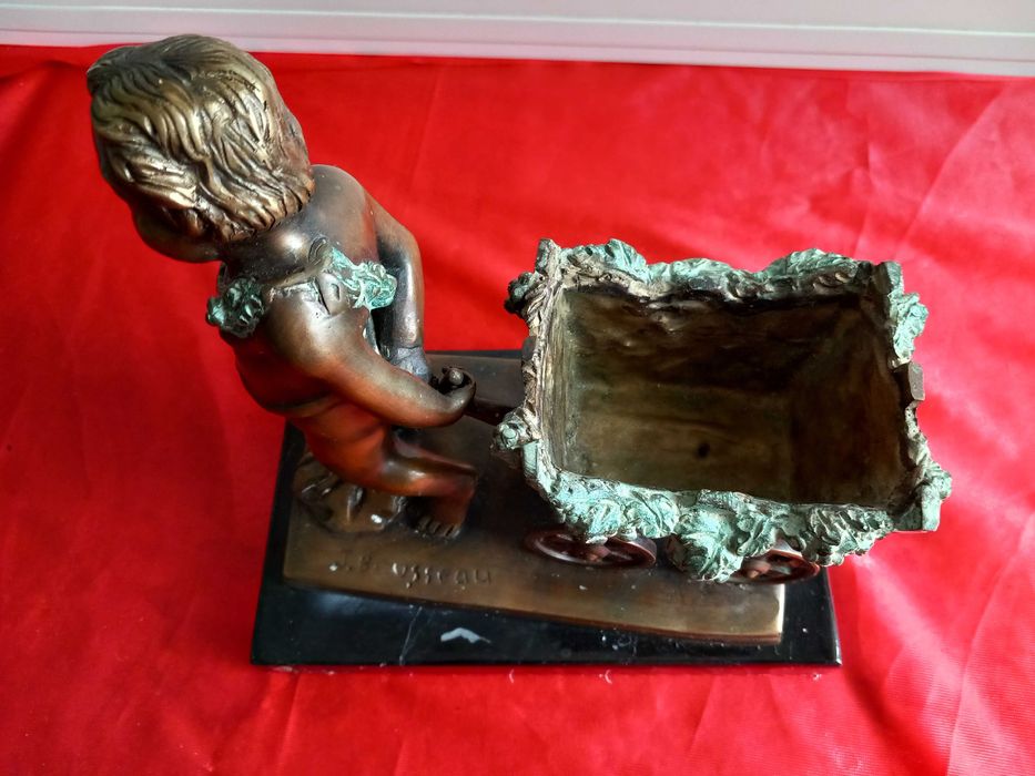 Jacques Bousseau Стара Бронзова Статуетка Херувим с Количка