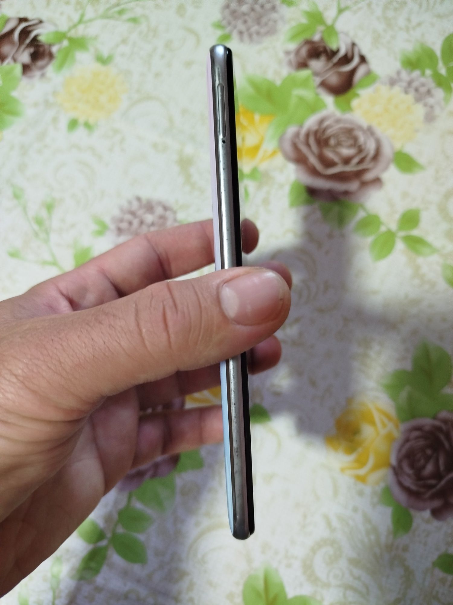 Телефон Huawei P40 lite