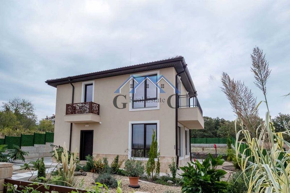 Къща с 2 спални,двор, паркомясто, 220000 евро до 235000 евро, Приселци