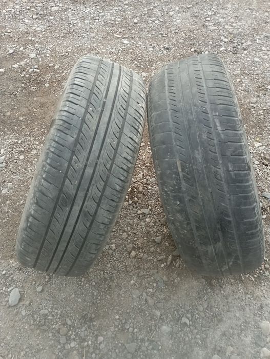Продам бу шины 2 штук