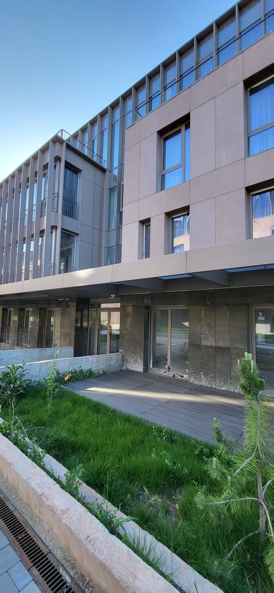 Продаётся 3-4 ком в Алматы ЖК Nef uptown 134кв.м.