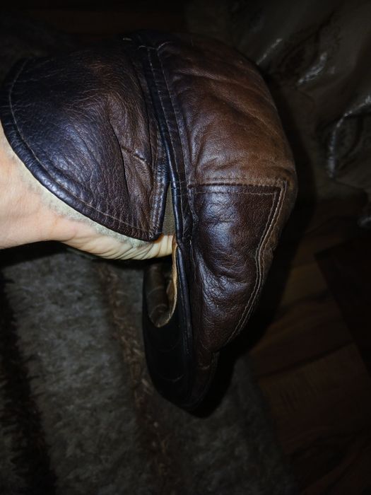 Vănd șapcă de aviator