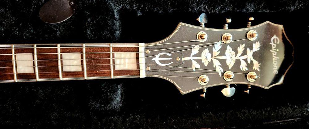 Електричрска китара Epiphone