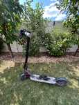 Vând trotinetā  electrică Aovo M365 Go