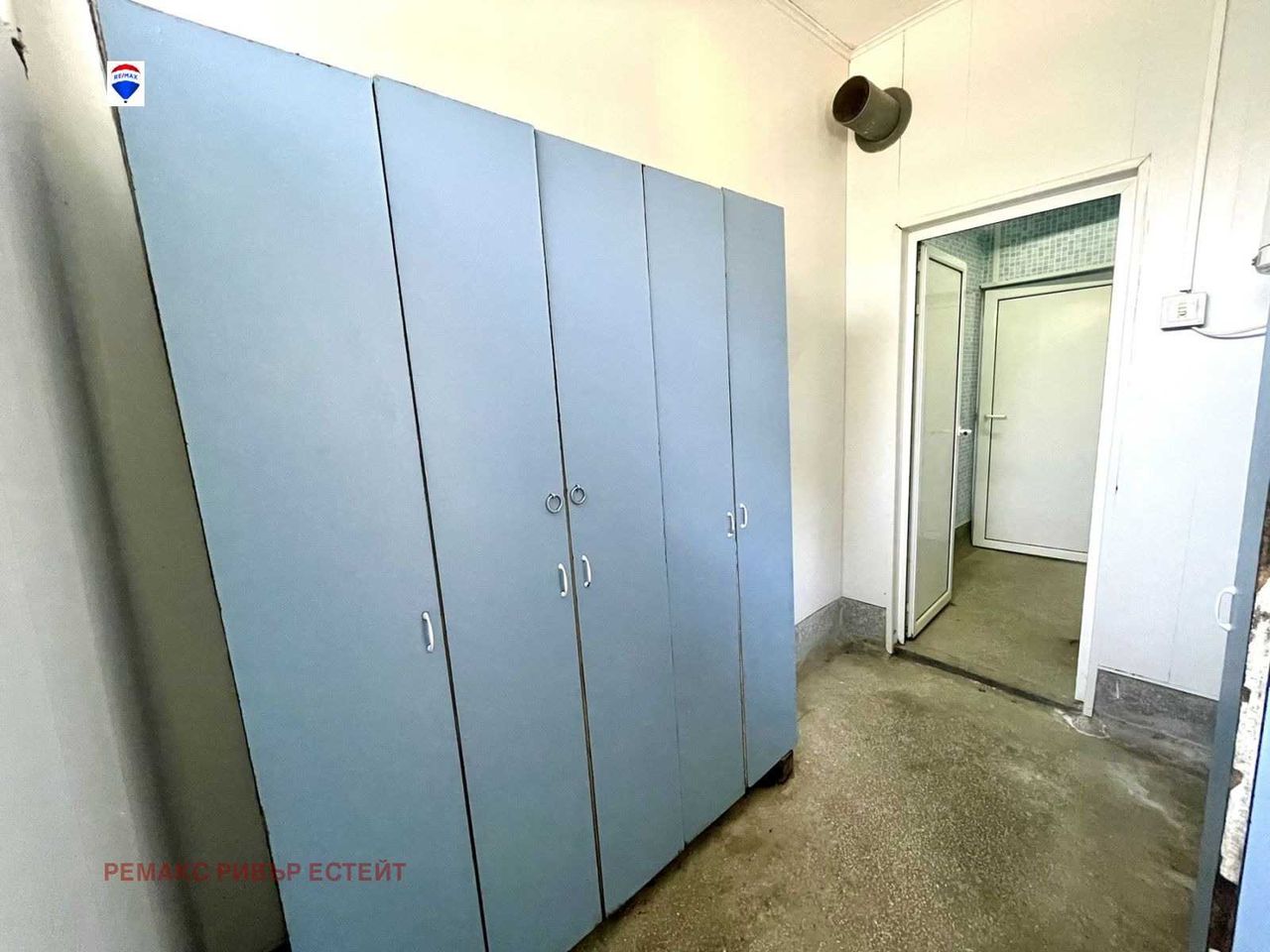 Продава се Промишлена сграда в с. Обретеник, Област Русе - 300 кв.м за 463 €/кв.м - Снимка #8
