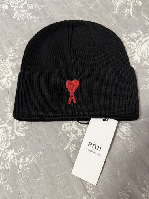 Căciulă Ami Paris - Nouă cu etichetă