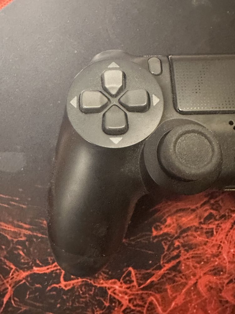 Продавам джойстик за playstation 4