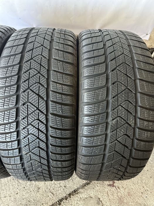 225/45/17 Pirelli dot22