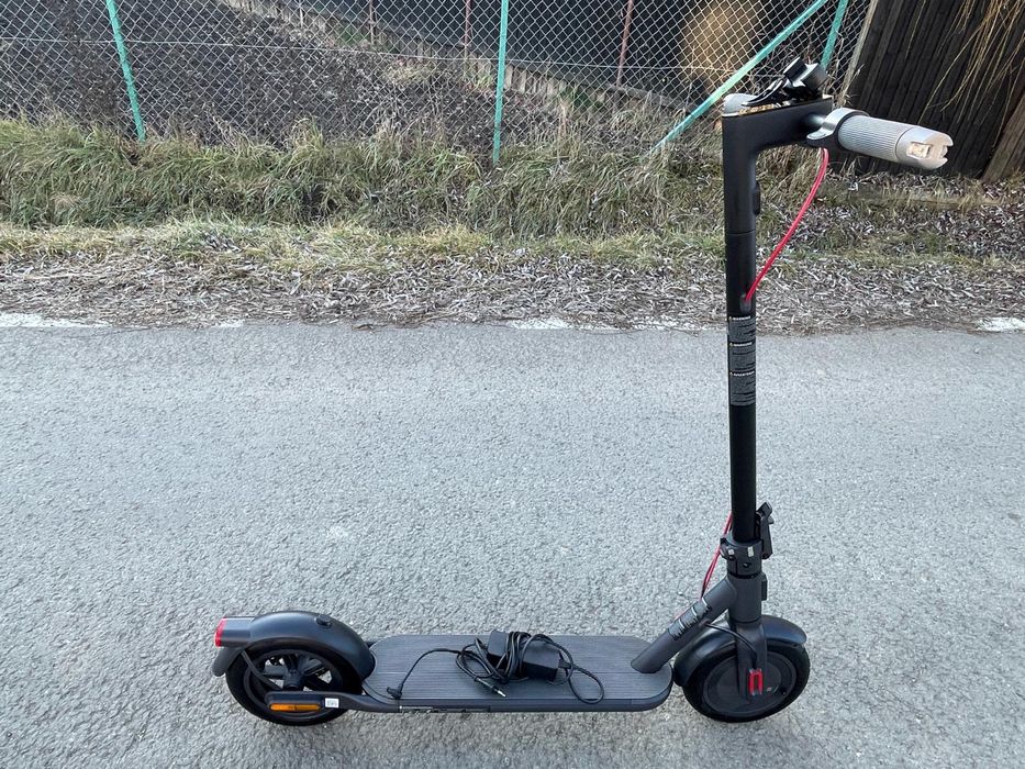 Trotineta electrica Xiaomi 4 Lite/Motor brushless 300w