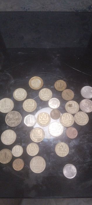 Продам монеты, российские, старые, новые.