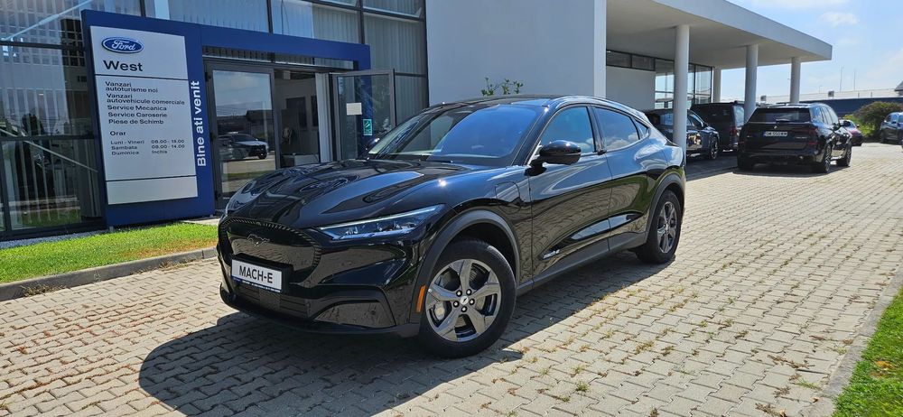 Ford Mustang Mach-E Ford Mustang Mach-E 5 usi Base 1 motor, autonomie standard 269 CP RWD