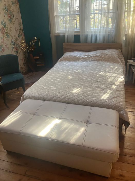 Лежанка, табуретка кожена