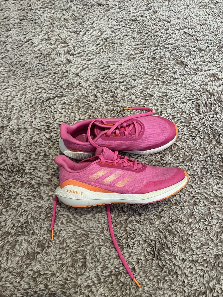 Adidas EQ21 -оригинални дамски маратонки