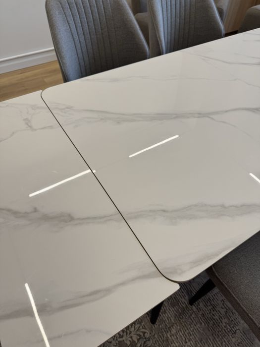 Стол со стульями