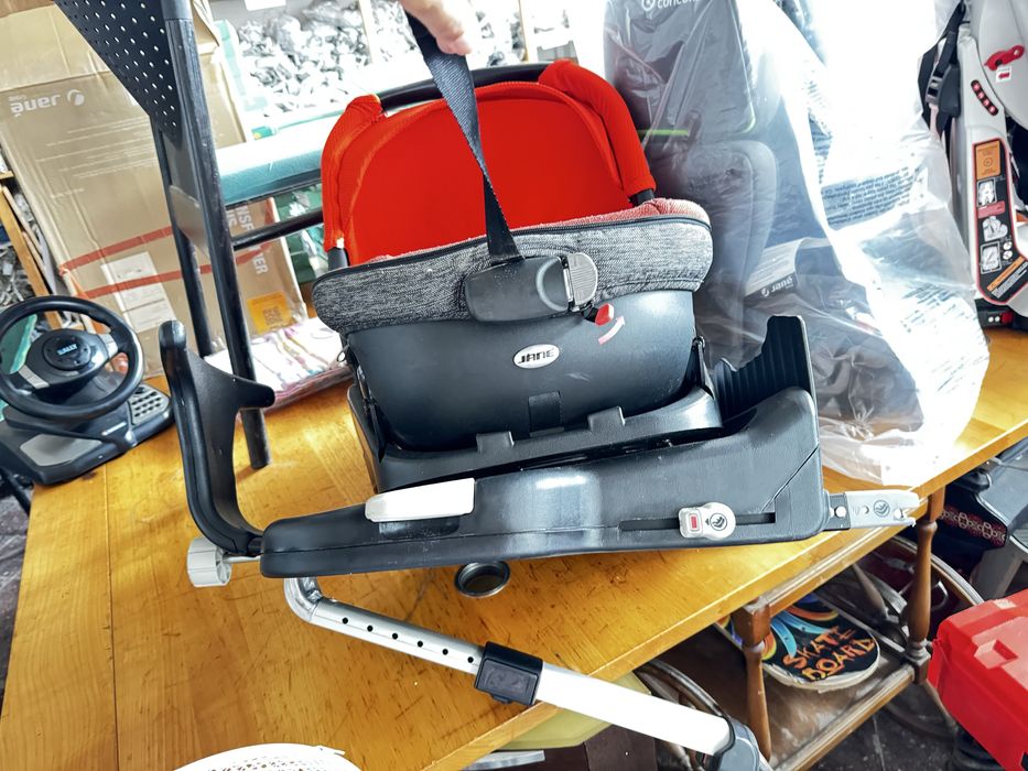 Scoica auto rabatabila Jane cu baza isofix, rotativa 0-13 kg