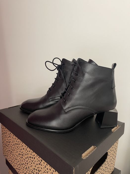 Дамски боти