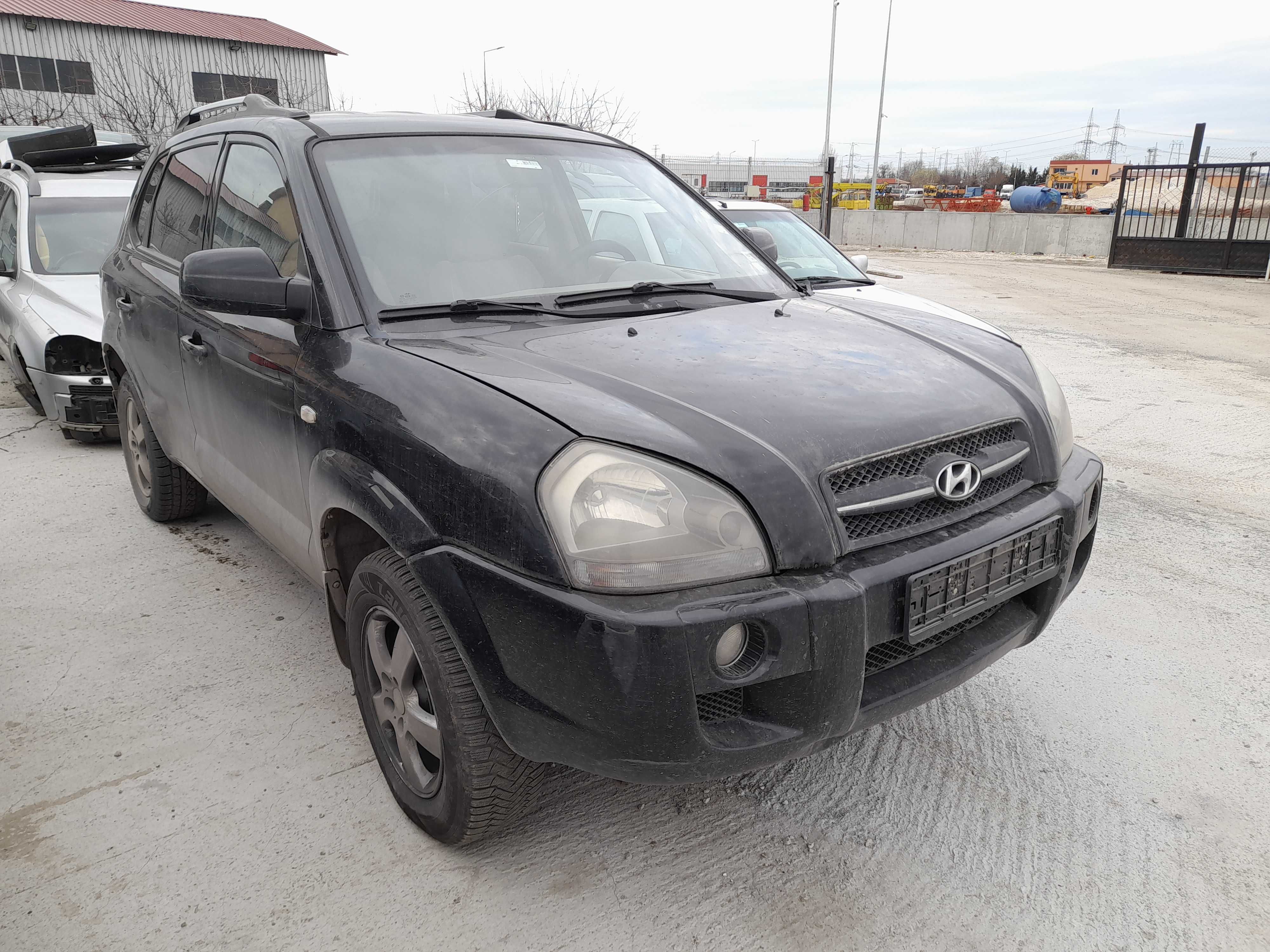 На части! Hyundai Tucson 2.0i 16V 4WD