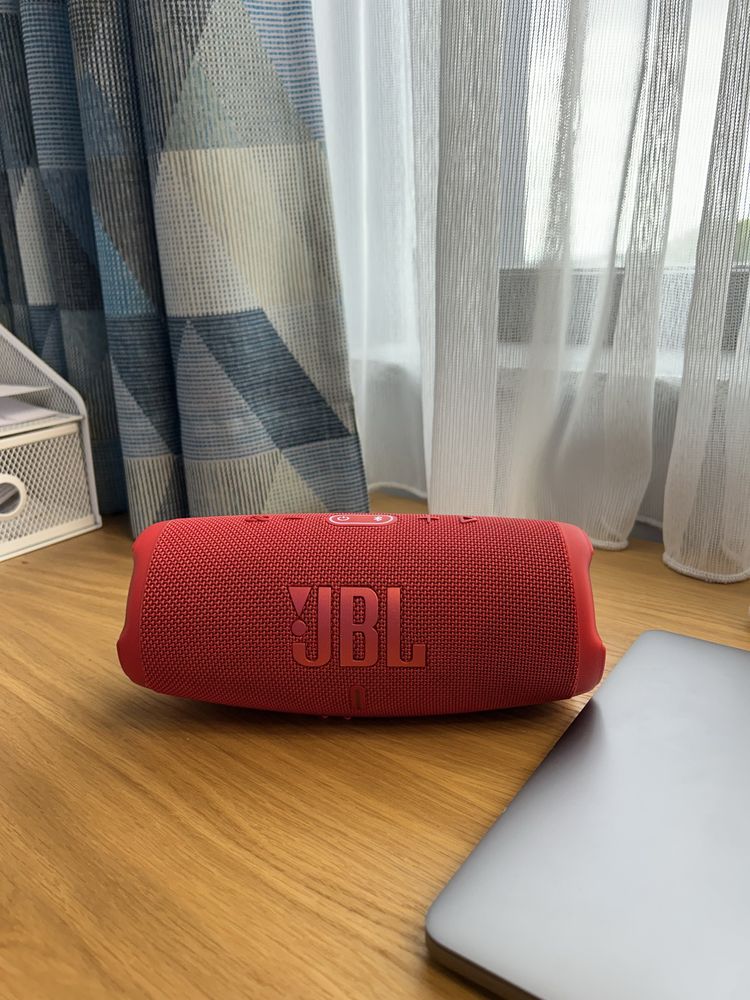 Jbl Charge 5 noua