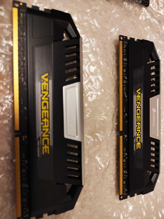 Memorii rami  ,8, 16 gb, diferite marci sau 32gb, pc si laptop