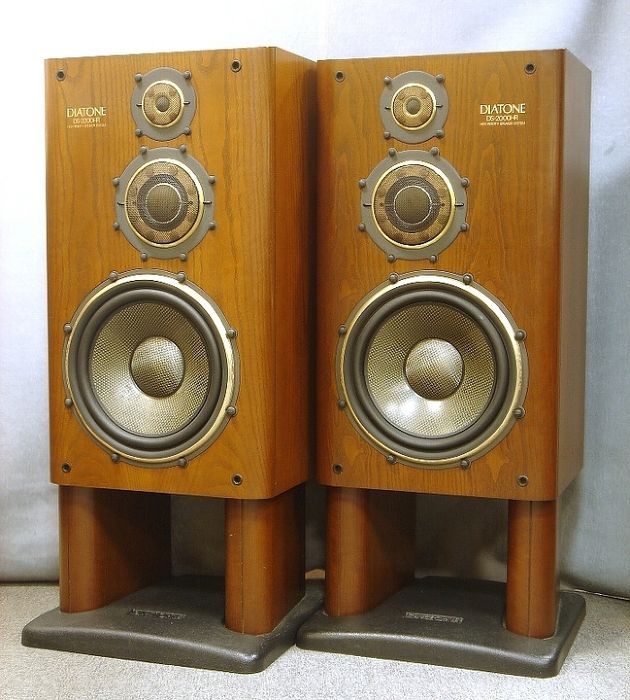 DIatone DS-2000HR топ система