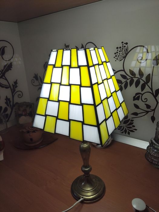 Lampa podea si veioza stil Tiffany