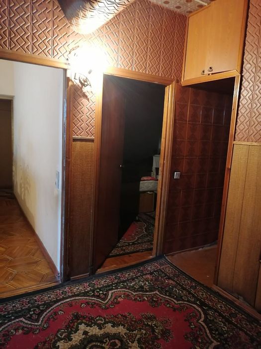 Продам 4х комнатную квартиру Юнусабад Абад КИРПИЧ 77 серия