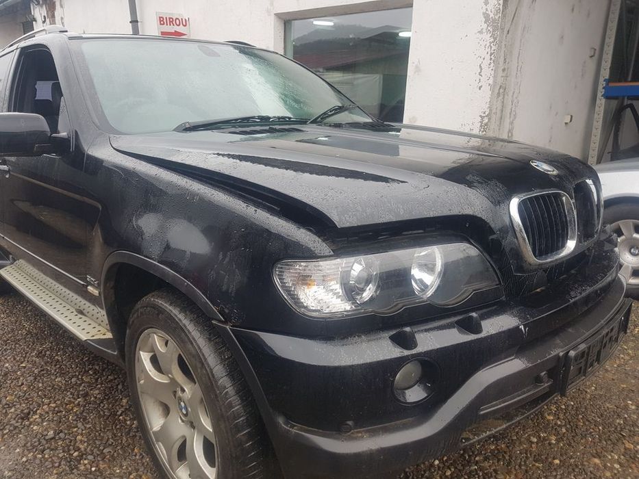Bara fata BMW X5 E53 2000 - 2003 NEGRU (622) model cu spalatoare far