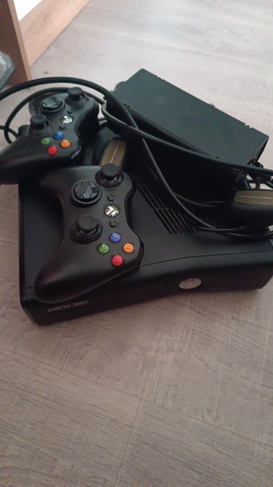 Продам XBOX 360 пришахтинск
