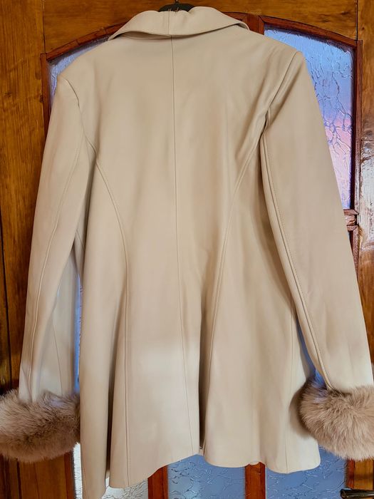 Palton de piele cu blana