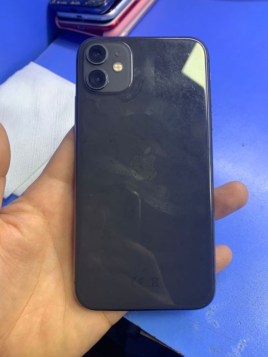 Продам айфон 11 в хорошем состояний без ремонта