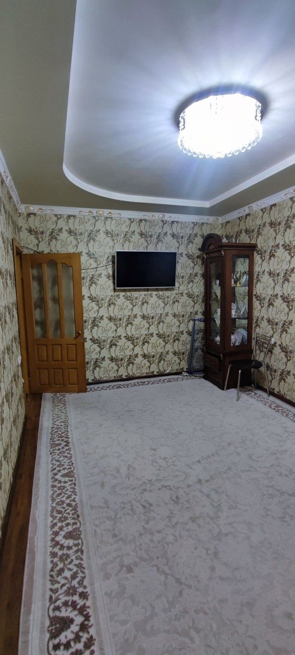 Продаётся Юнусабад 14, 2/1/4