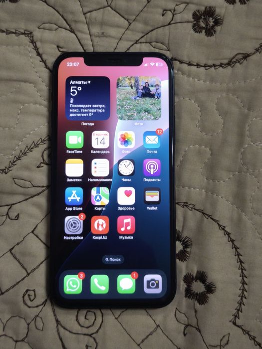 Продам Iphone 12. Память 128 гб.