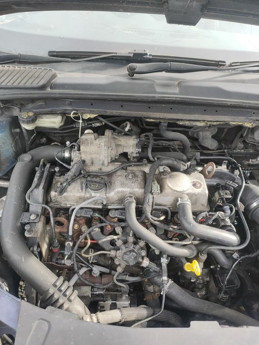Piese motor cutie kit ambreaj pompa jug Ford Mondeo mk4 1.8tddi
