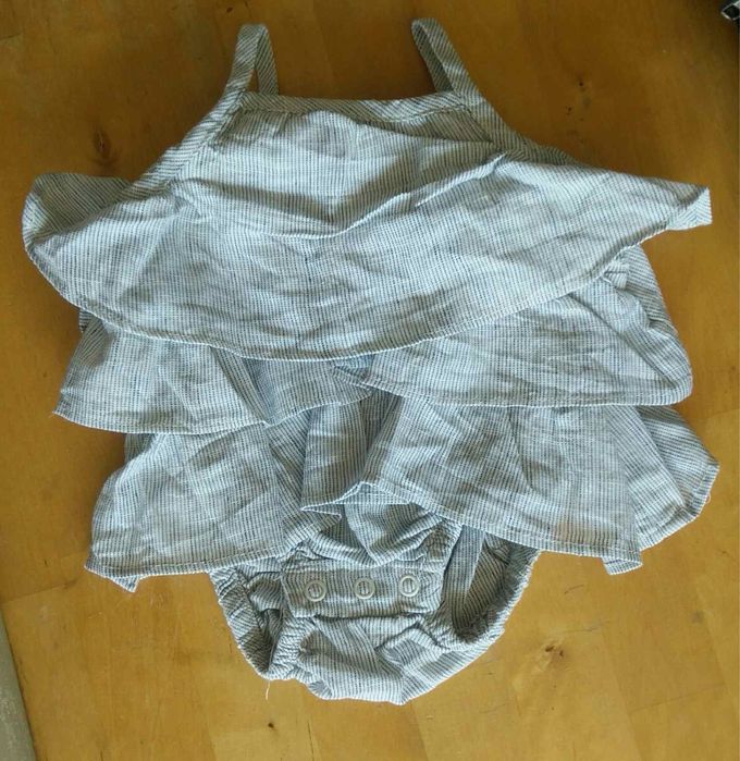 Лот бебешки роклички за момиче, възраст 2-3 месеца