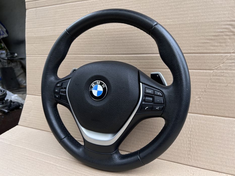 BMW F30/31/32 Волан с пера и мултифункция.