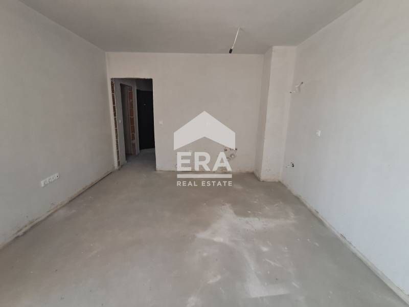 Продава се Тристаен апартамент в Варна, Виница - 78 кв.м за 2116 €/кв.м - Снимка #5