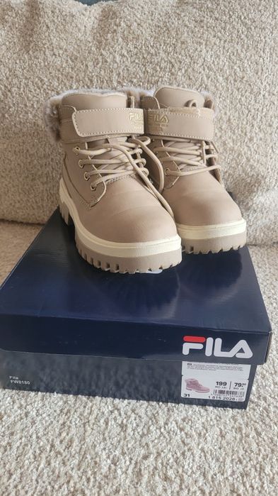 Vând Ghete Fila bej
